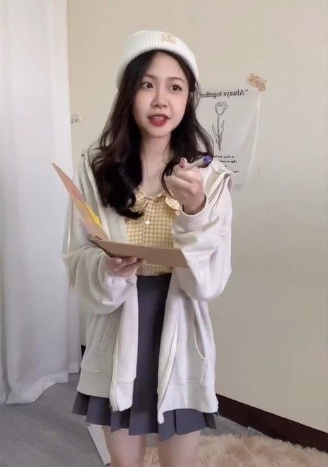 女工讀生的裝扮讓人舒服。