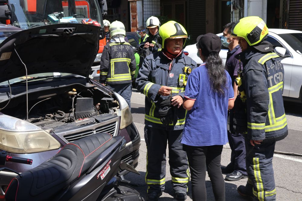 消防隊告訴曾女是水箱破裂沒有起火。張喆喜攝