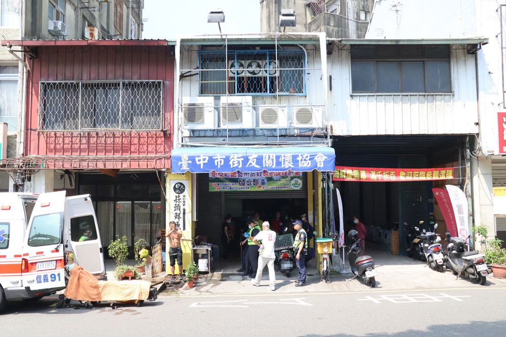 2名男子闖進街友關懷協會要求救濟遭拒。張喆喜攝