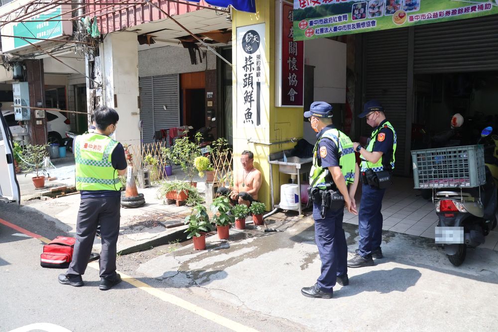 警方在場戒護。張喆喜攝