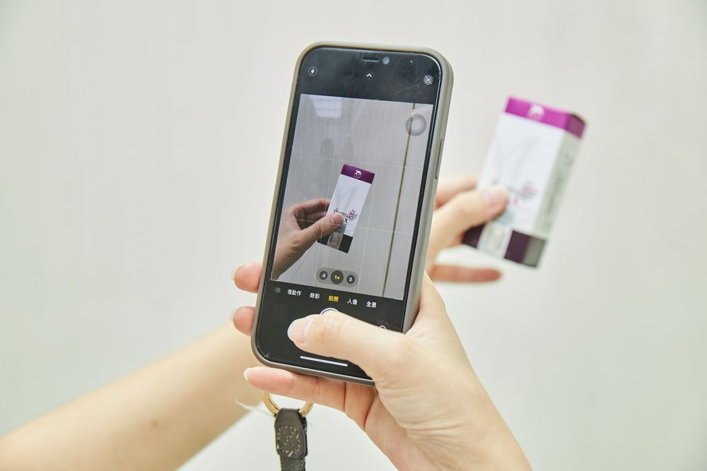 鳳凰電波原廠正貨探頭上下封口貼有防偽雷射標籤,「親自掃描探頭QR code」,線上驗證未經使用過的全新「原廠正貨探頭」