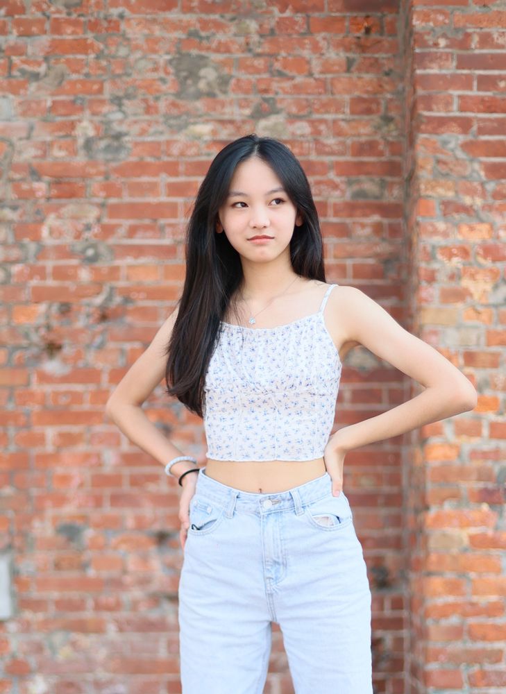 安還是學生，當詢問她的年紀，安微笑不答。鄭孟晃攝