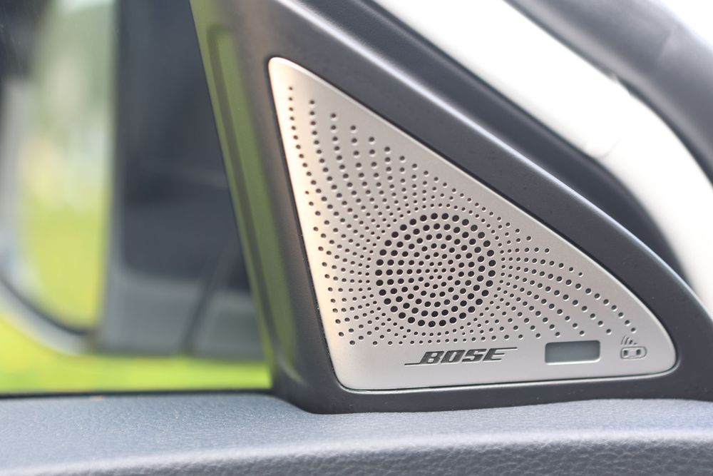 HS PHEV全車配置進階的BOSE環繞音響，確實帶來更優質的聆聽感受。翁玉信攝