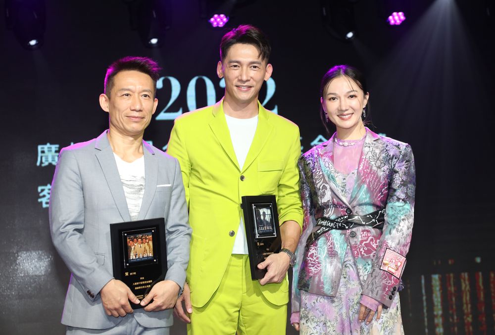 「茶金幫」郭子乾（左起）、温昇豪、李杏。鄭孟晃攝