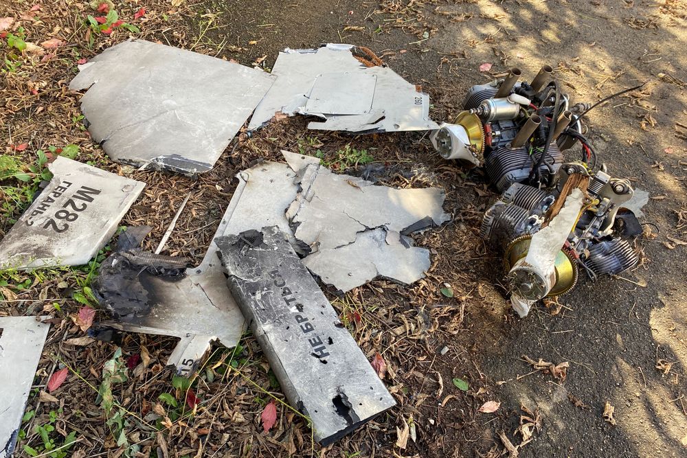 烏軍10月6日在哈爾科夫州擊落俄軍使用的「見證者-136」無人機。路透社資料照片