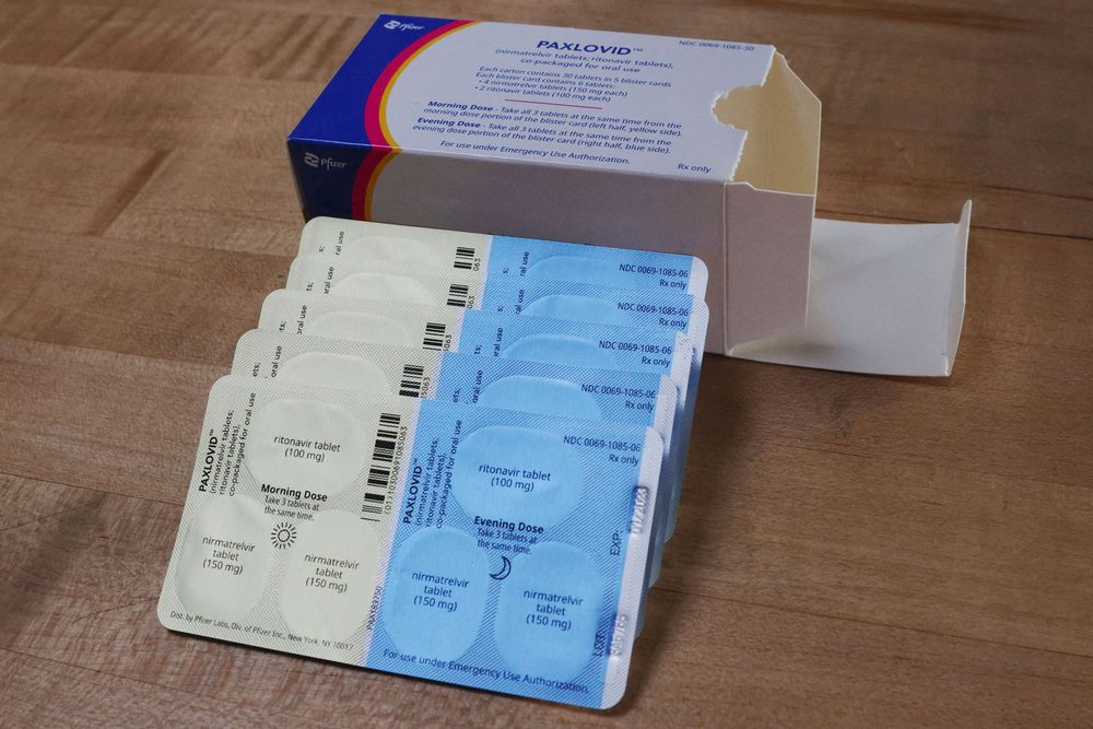 美國輝瑞製藥研發、品名「倍拉維」（Paxlovid）的雙成分抗病毒口服藥。路透社
