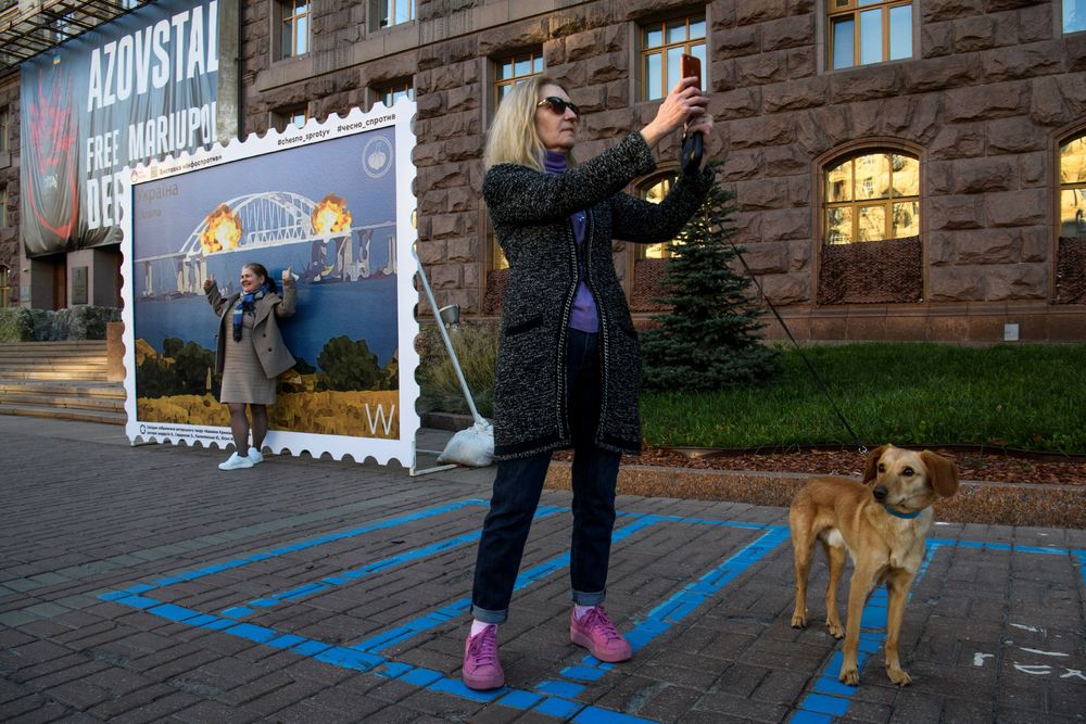 民眾自拍。路透社