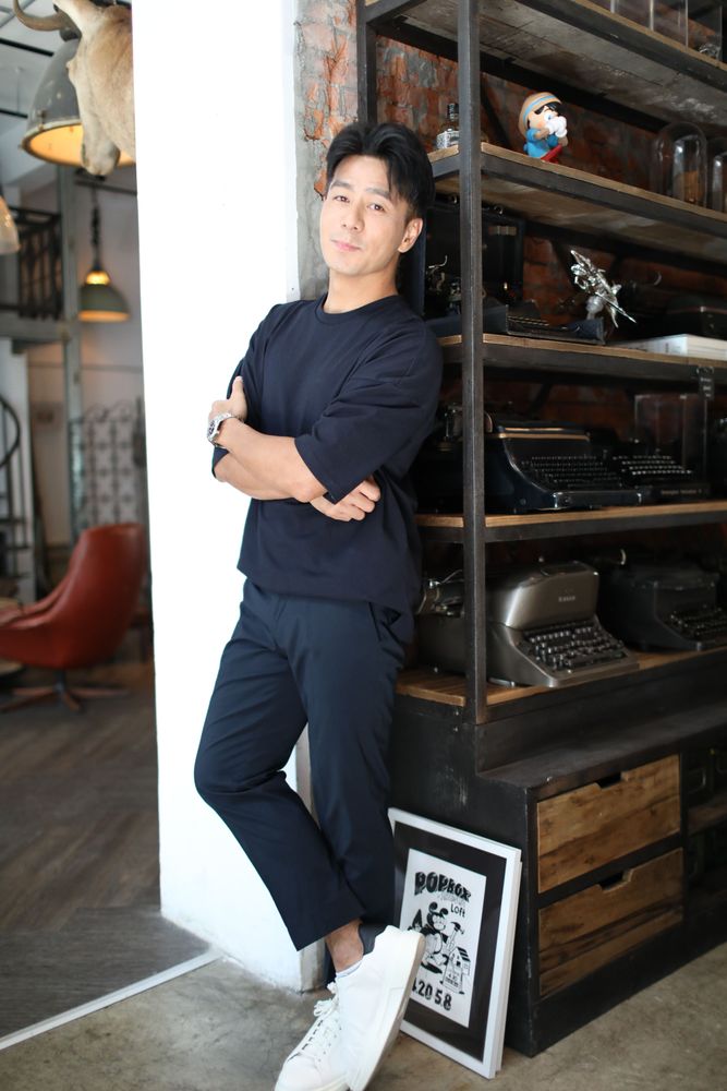 郭彥均已準備好一張保單，未來可讓女兒出國深造。鄭孟晃攝