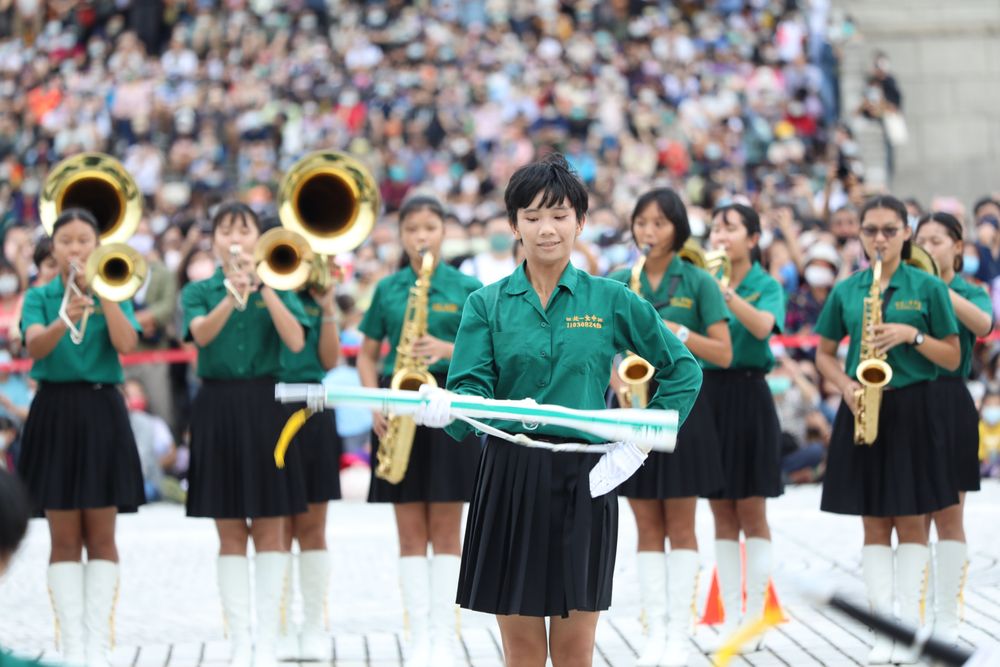 北一女中樂儀旗隊展現非凡氣勢。鄭孟晃攝