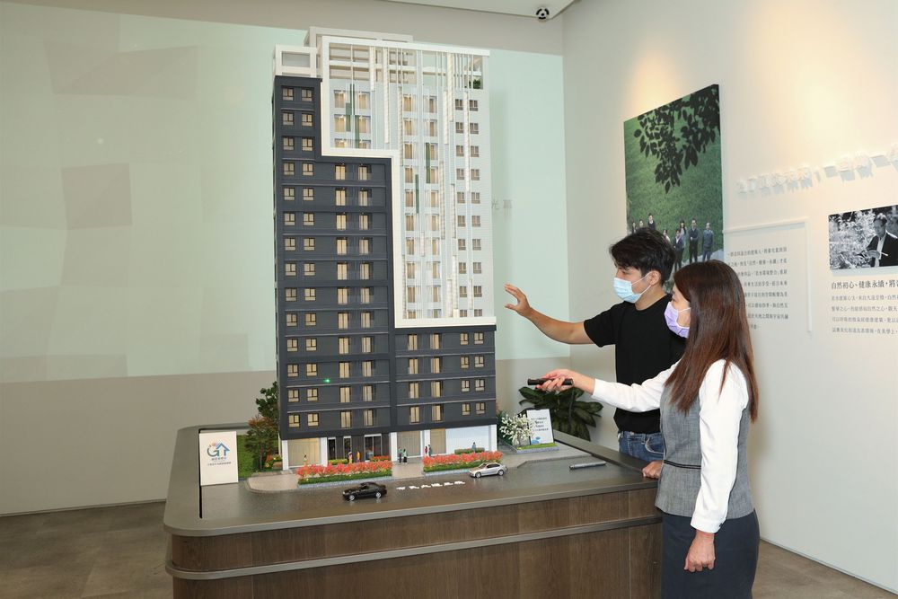 想買房的民眾可以再觀望。陳明中攝