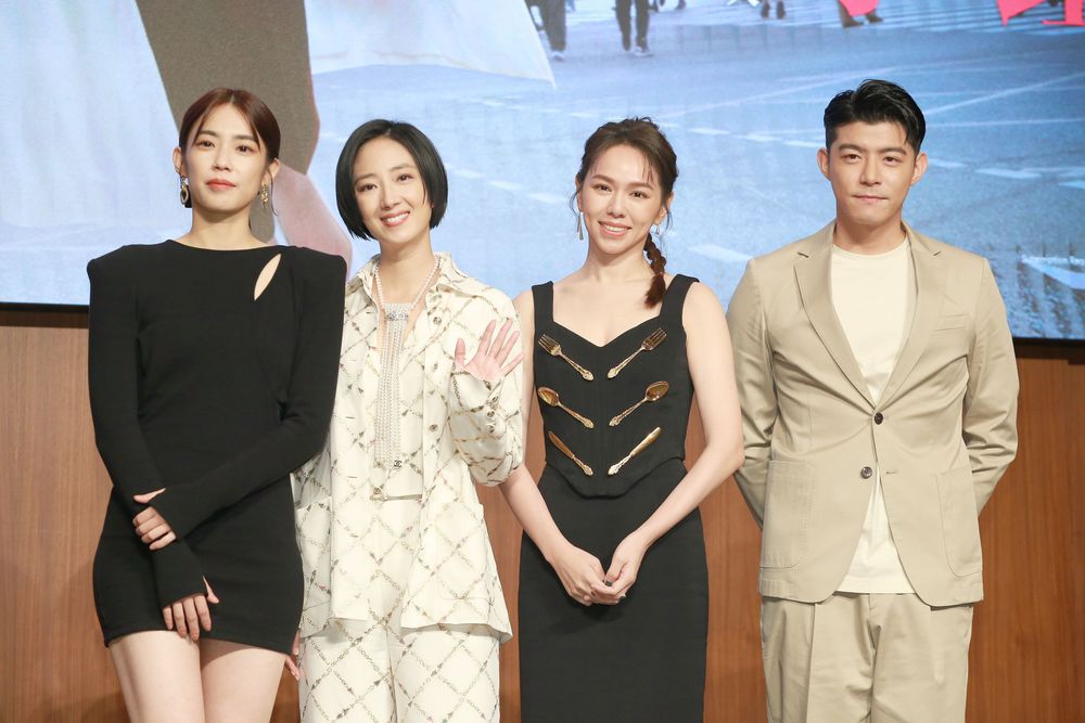  林思宇（左起）、桂纶镁、夏于乔、王柏杰剧中是台南帮。朱世闳摄