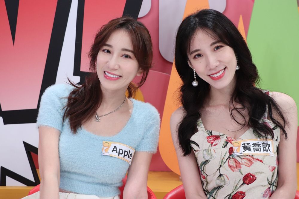 Apple（左）和妹妹瑶瑶一同上节目。中天综合台提供