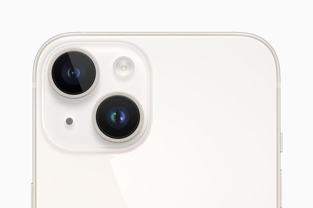 主鏡頭光圈升級,同樣為雙鏡頭對角線排列。取自 Apple