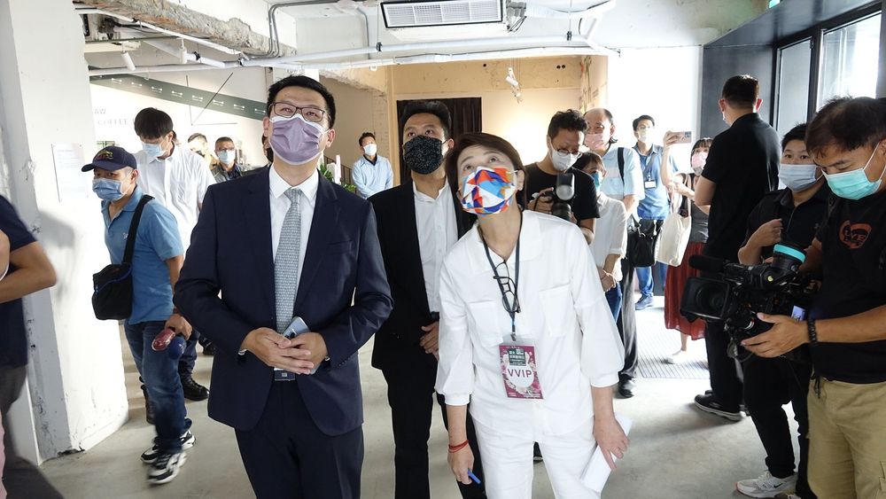 黃珊珊參訪都更願景館。莊宗達攝