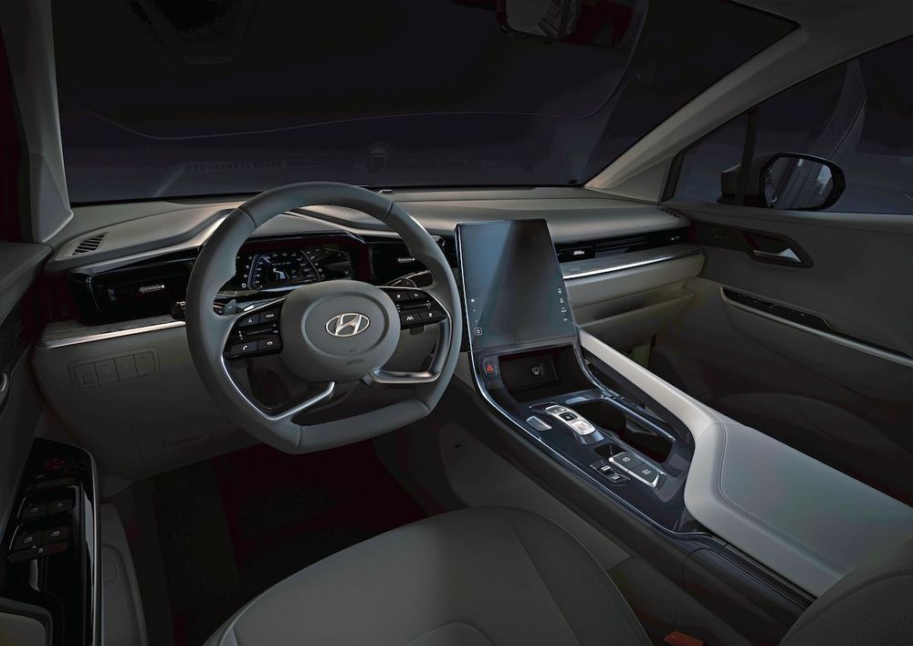 全車系標準配備雙天窗、Level 2等級駕駛輔助科技、電動滑門(右側),以及中控台10.4吋整合式多媒體主機。原廠照片