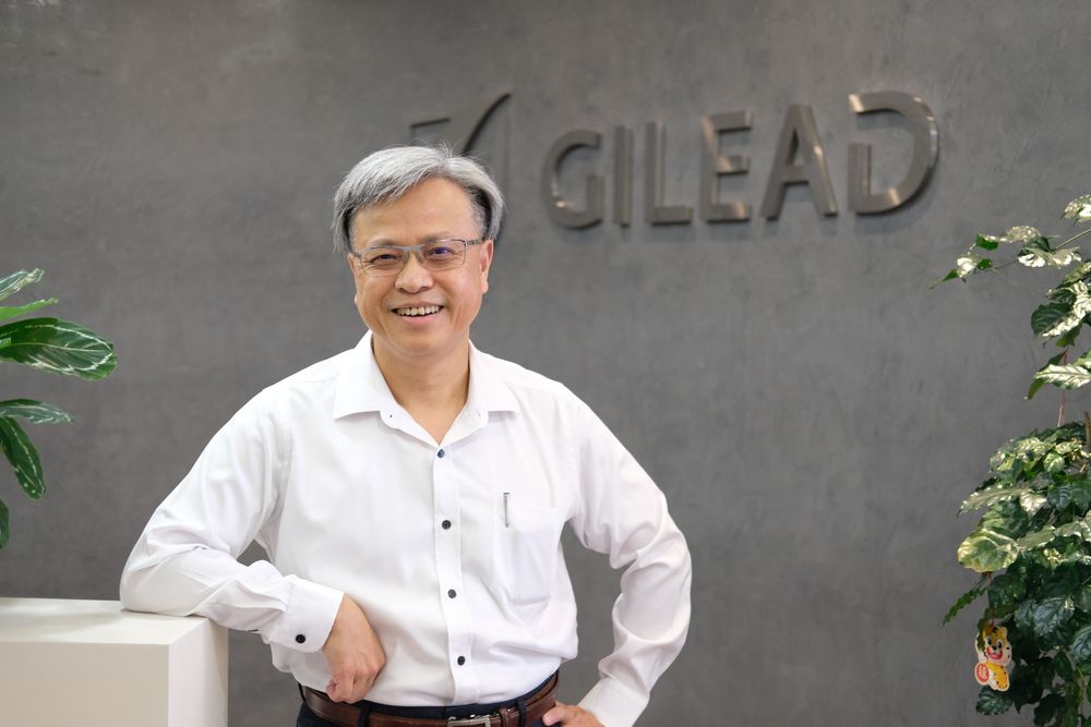 台灣吉立亞醫藥總經理彭國書表示，2020年除夕夜就接到醫院來電詢問是否有藥品可治療COVID-19。陳志淵攝