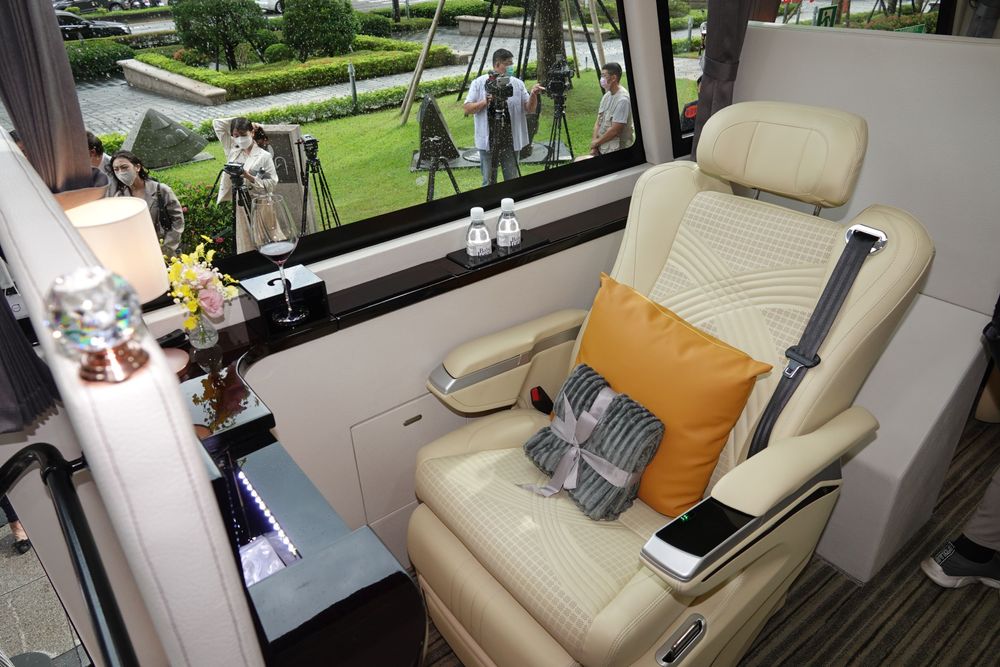 豪華遊覽車座椅。陳德興攝