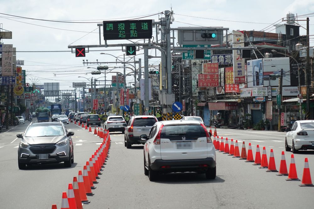 警方機動調撥車道。資料畫面