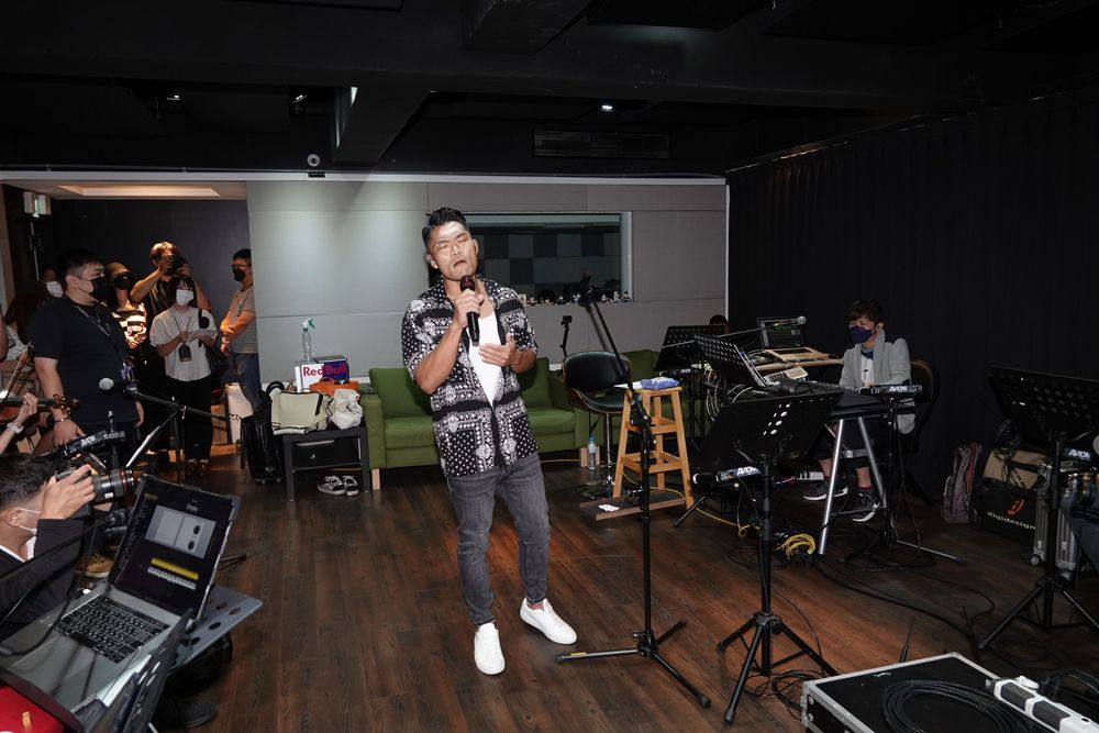 李玖哲賣力彩排。陳德興攝