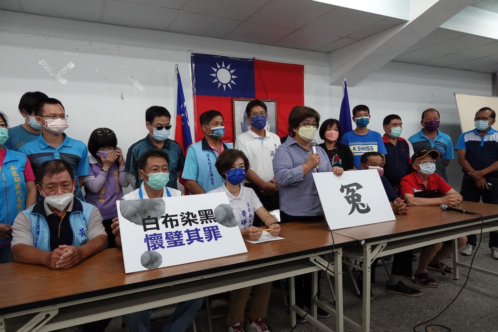 遭控餐會送紅酒賄選，羅東鎮長吳秋齡在多數里長、鎮代及議員力挺下，親上火線替自己喊冤。林泊志攝