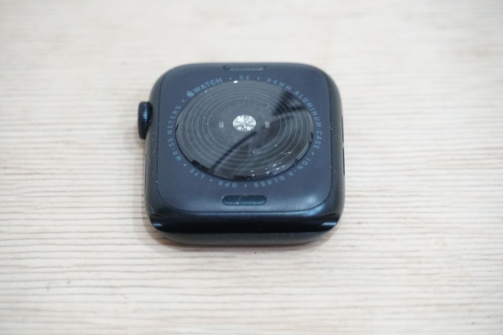 搭載第二代光學心率感測器，支援心率偵測。黃子倫攝