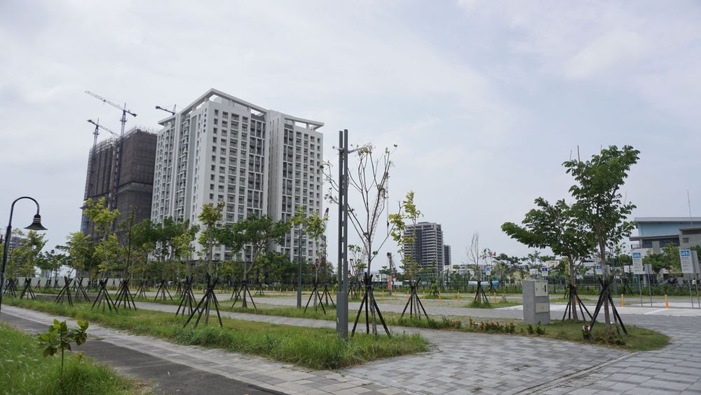 九份子重劃區已建置國中小學，區段綠覆率高，為全台第一個低碳示範重劃區。葉家銘攝