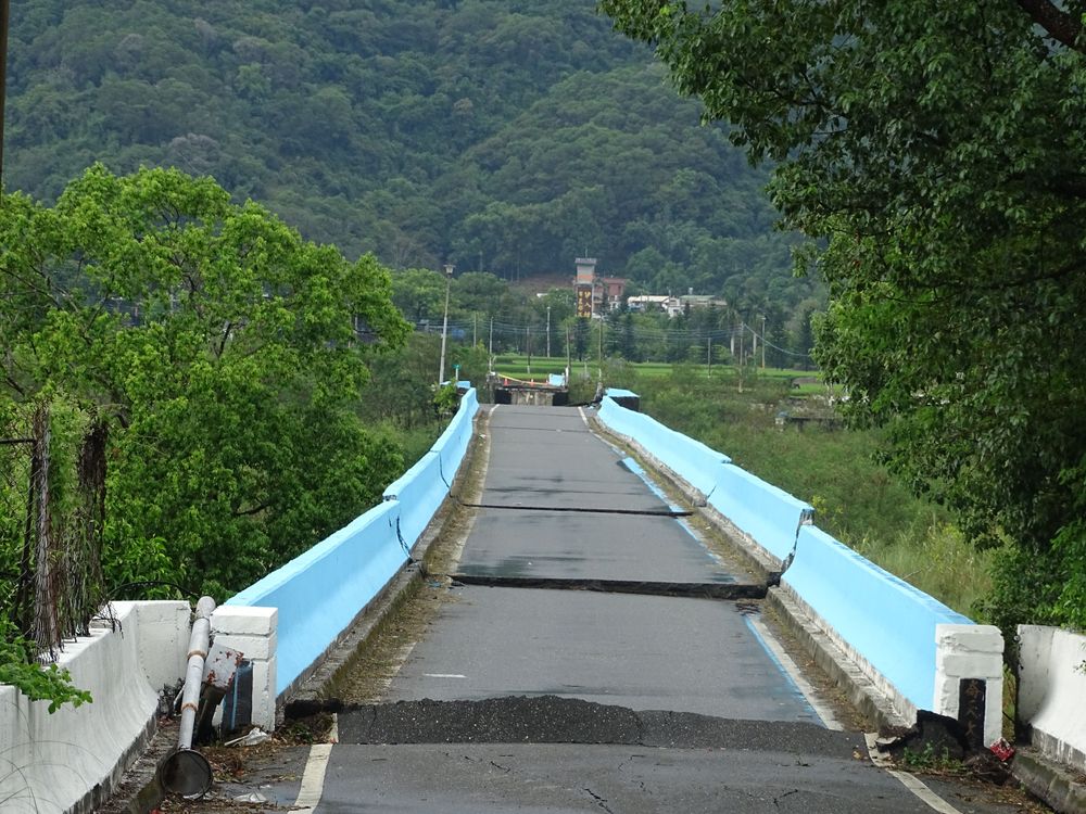崙天大橋是聯絡卓溪鄉與富里鄉重要通道。江孟謙攝