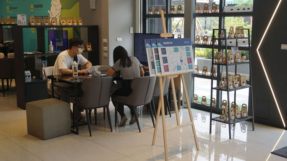 「菁英匯」屬鳳山少見新成屋，目前銷售約30戶，房價改寫重劃區新高。葉家銘攝