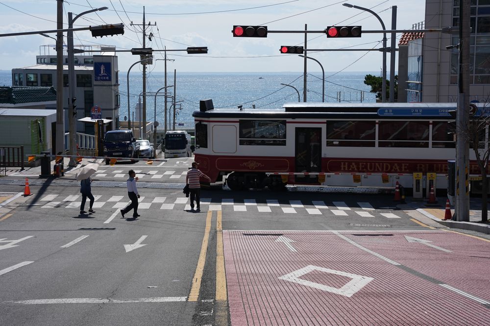 韓版灌籃高手平交道。黃盈甄攝
