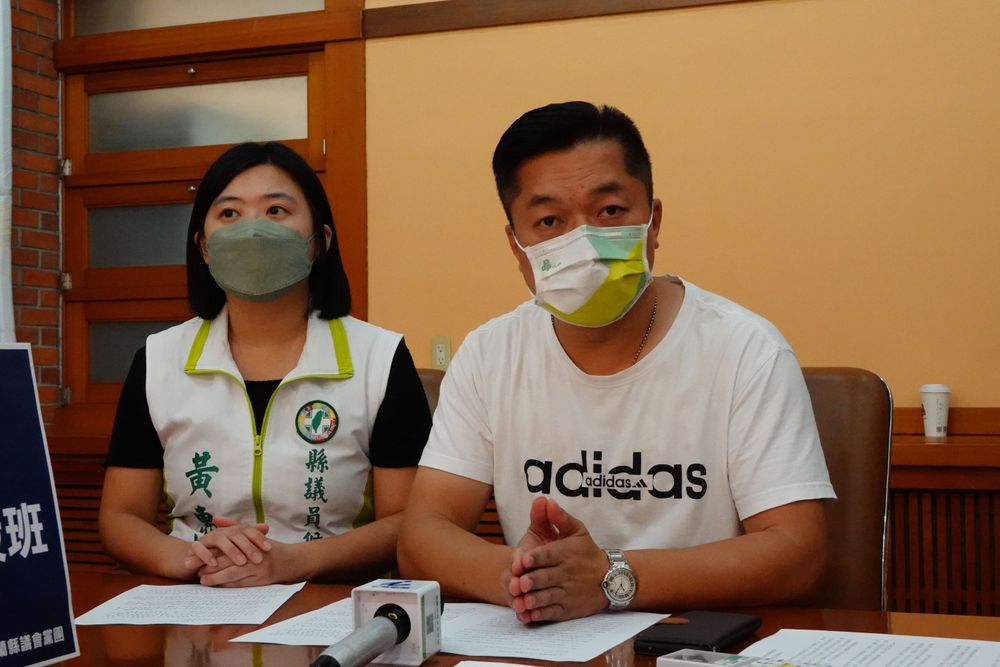 縣議員陳俊宇批林姿妙施政全國末段班，縣府不知檢討還沾沾自喜。林泊志攝