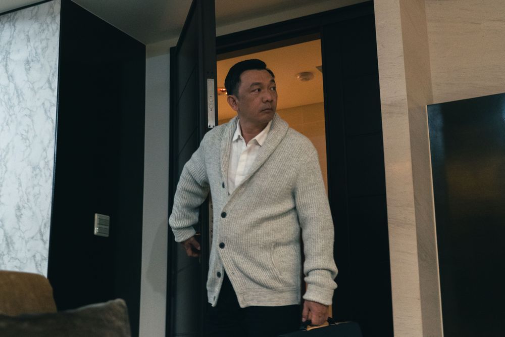 黃信堯飾演有權有勢的好野人。 三禾行銷提供