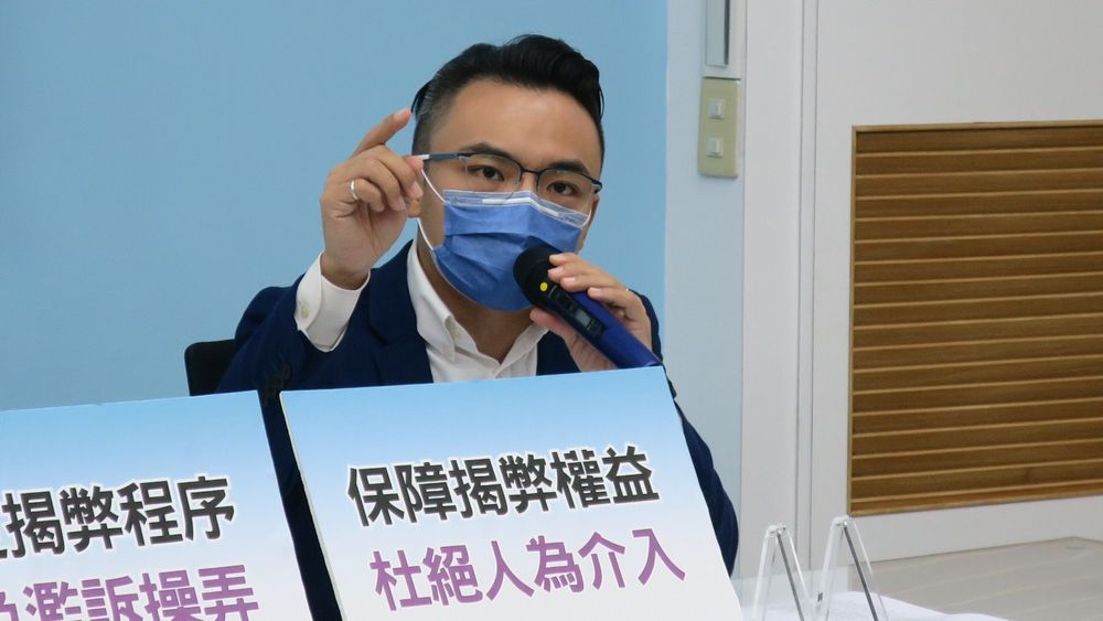 洪孟楷說行政院若不提出院版草案，就是怠惰麻木不仁。施智齡攝