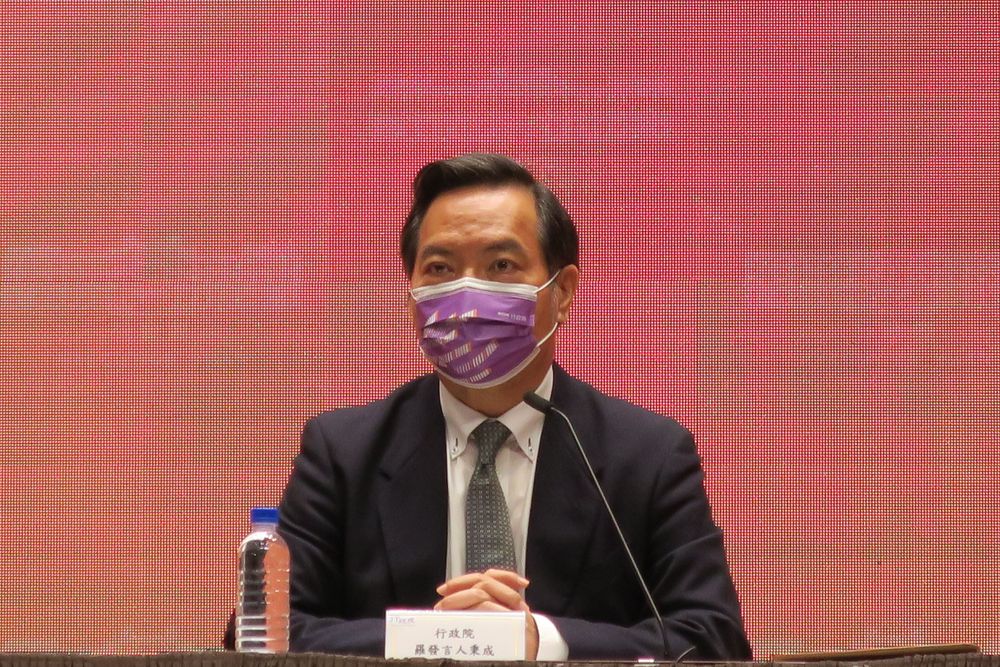 羅秉成說，媒體與數位平台議價會由數發部主責。施智齡攝