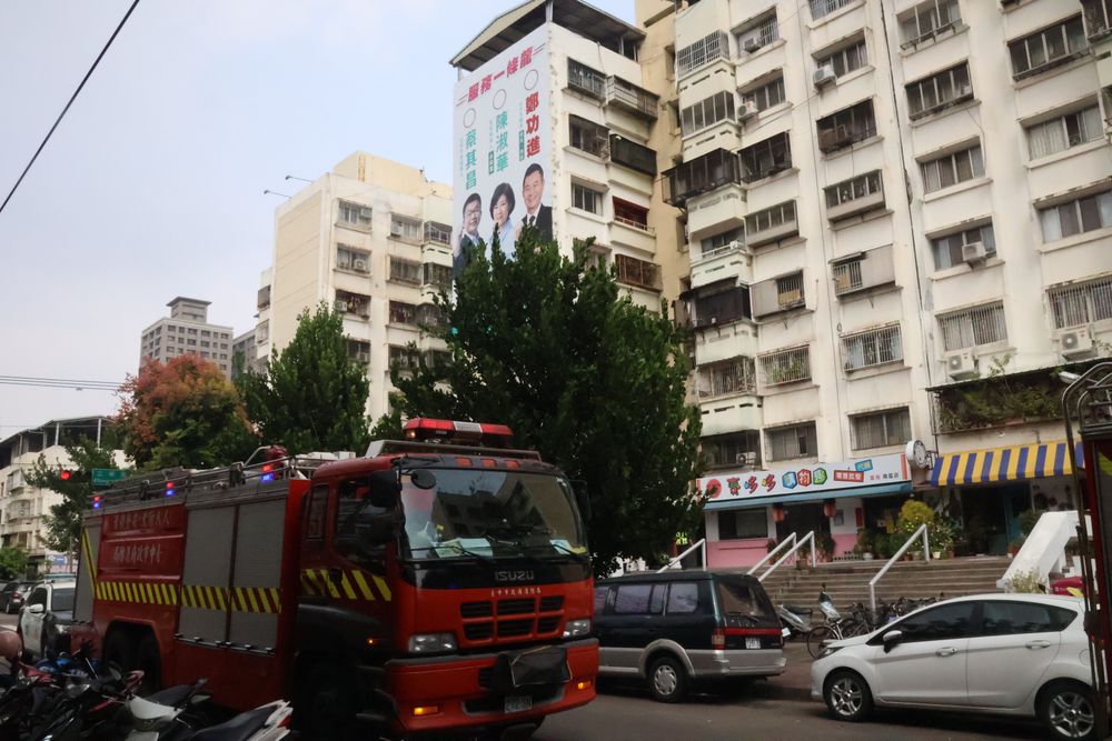 94歲的張曾姓老婦獨居南區國宅內。張喆喜攝