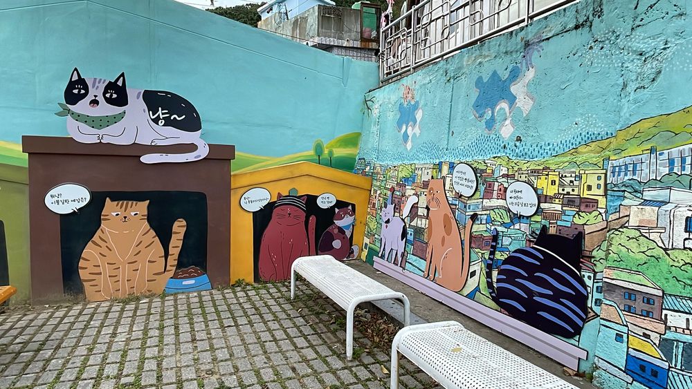 可愛的貓咪壁畫。黃盈甄攝