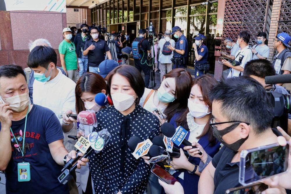 王鴻薇說，周玉蔻不離去，張淑娟就不會現身。趙世平攝