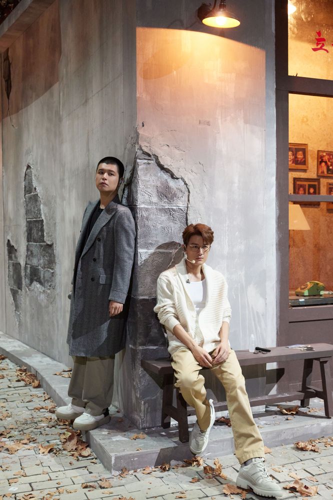 吳克群與馬頔一起演出《好久不見》。唱戲世界娛樂提供