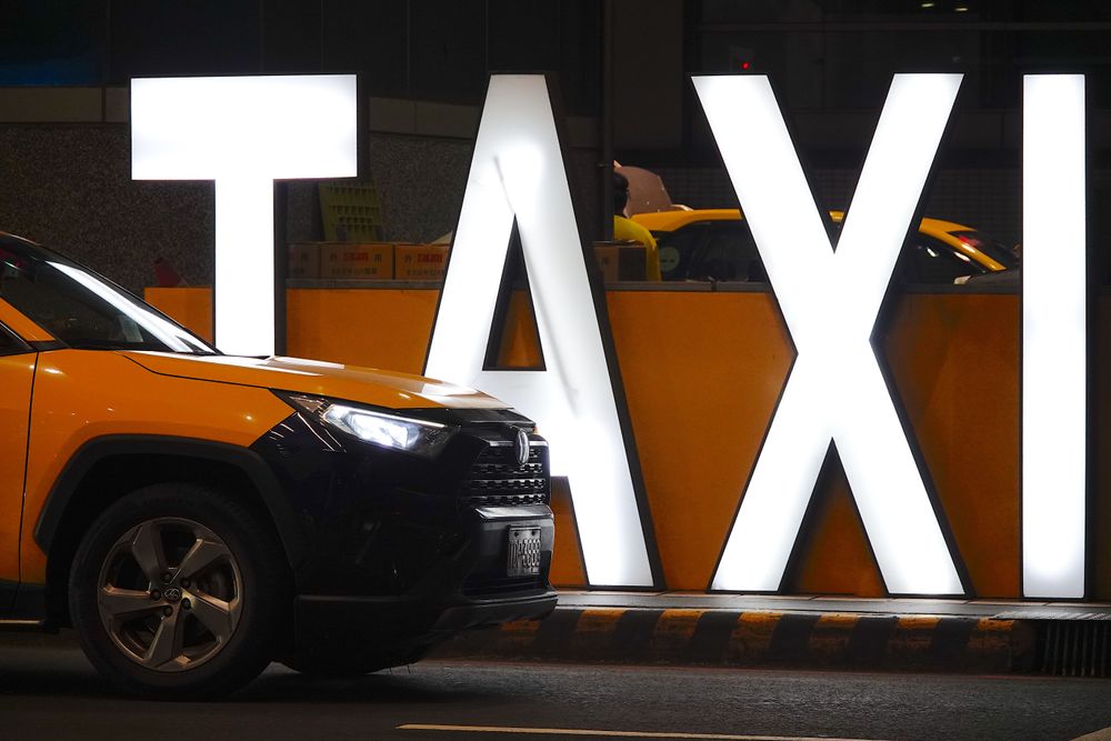 桃園機場排班計程車。施昂強攝