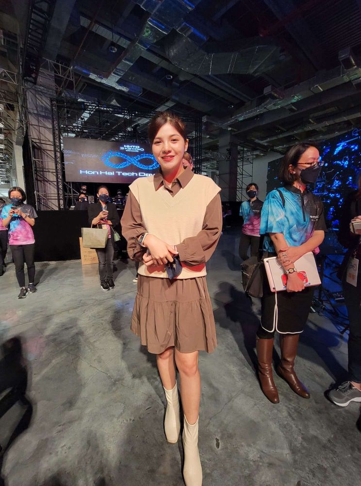 鴻海今天發表Model B，預告影片的Model Shanny也現身科技日。陳俐妏攝