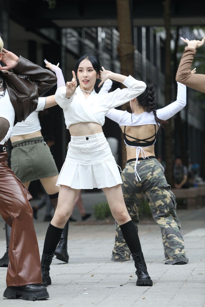 立婕和朋友一同組了舞團「CLASS」。陳明中攝