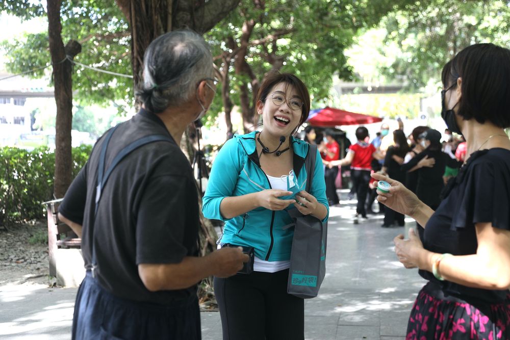 林珍羽笑说那些追求者都不是真爱啦。陈明中摄