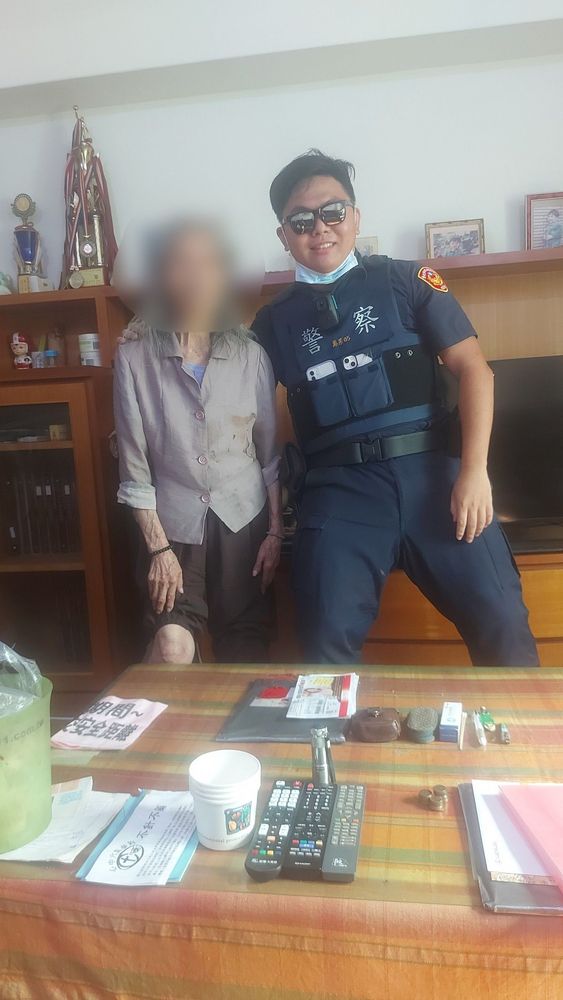 警方聽到老婦說的客語密碼，最後比對出真實身分。翻攝畫面