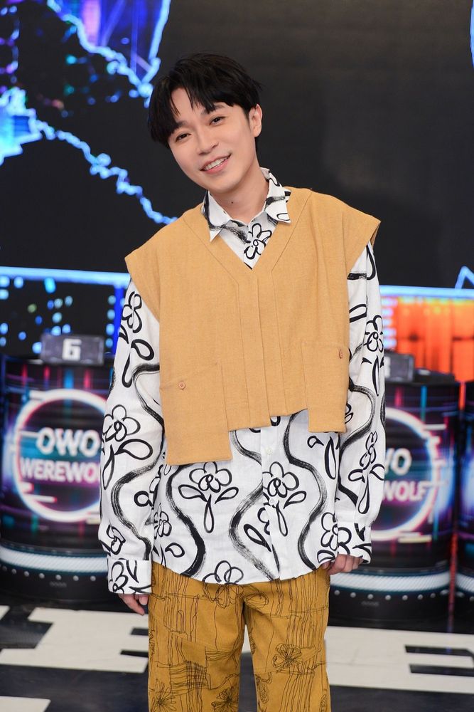 青峰吃飯都配狼人殺。環球提供