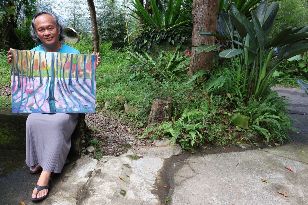 林世偉的畫作以部落山水為主，作家陳銘磻封他為「大自然的靈魂使者」。黃羿馨攝