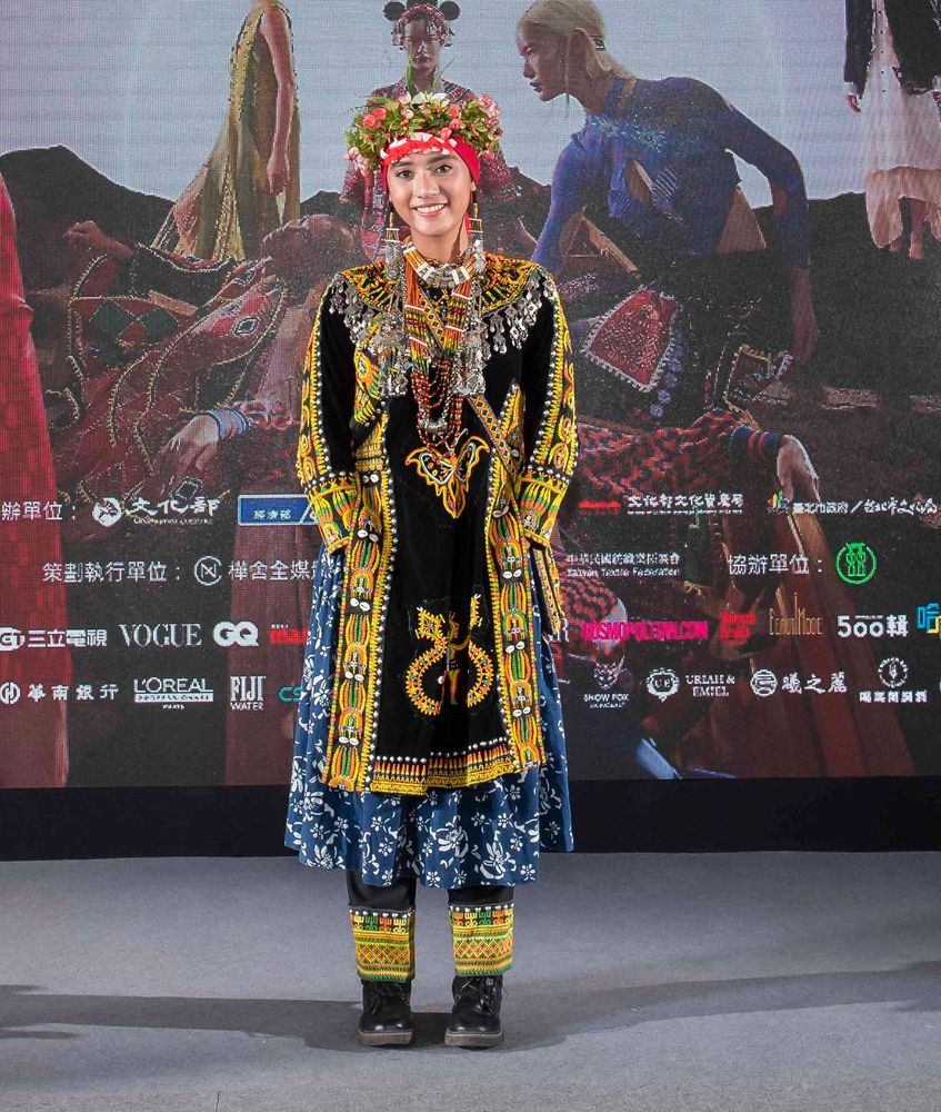 程苡雅入圍金鐘最具潛力新人，提前曝光金鐘戰袍。臺北時裝週提供