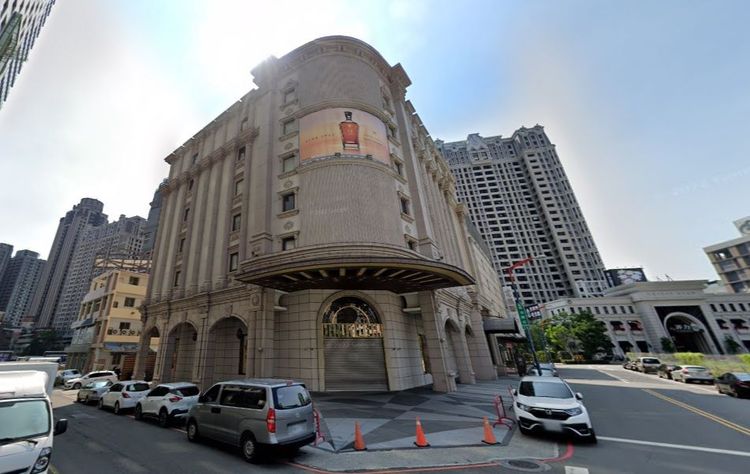 老董與吳女是在台中海派酒店認識。翻攝Google街景