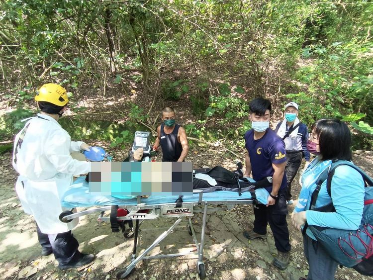 陳姓老翁到院前已失去呼吸、心跳，經搶救仍未能挽回一命。讀者提供