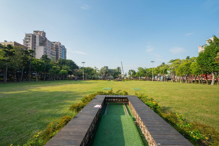 小檜溪重劃區有5座親水公園，還有朝陽森林公園等大片綠地。業者提供