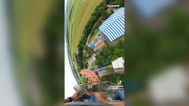 雲霄飛車。抖音@renemiksche/YT：Rene Miksche2D授權刊登