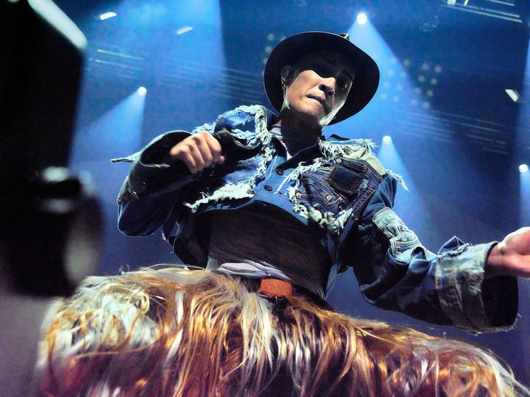 黃宣造型多變。否極泰來提供